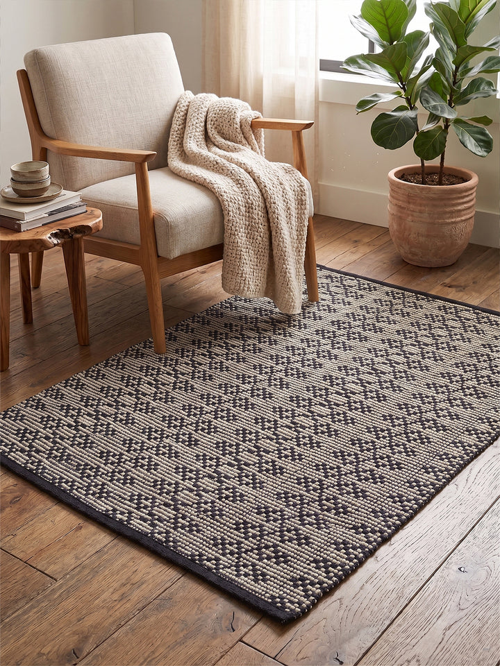 Monochrome Diamond Yarn-Dyed Jute Rug